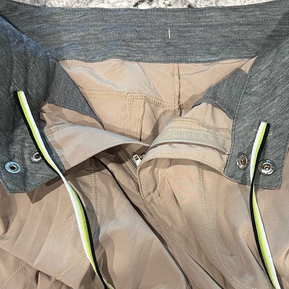 Women’s XS Smartwool Active 8" Shorts - Picture 6 of 7